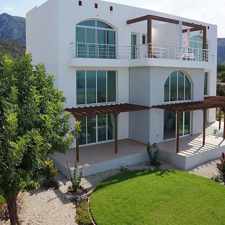 Joya Cyprus Moonlight Penthouse * Agios Amvrosios (Kyrenia)